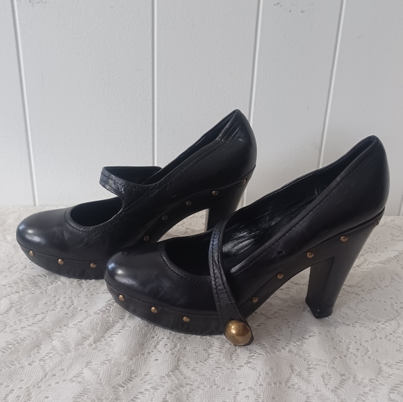 Coach Heels - Picture 7 of 11